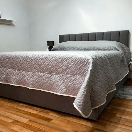 Vila Kodra Tiranë Ngoại thất bức ảnh