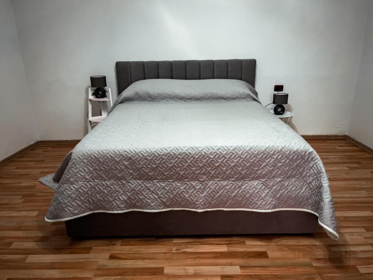 Vila Kodra Tiranë Ngoại thất bức ảnh